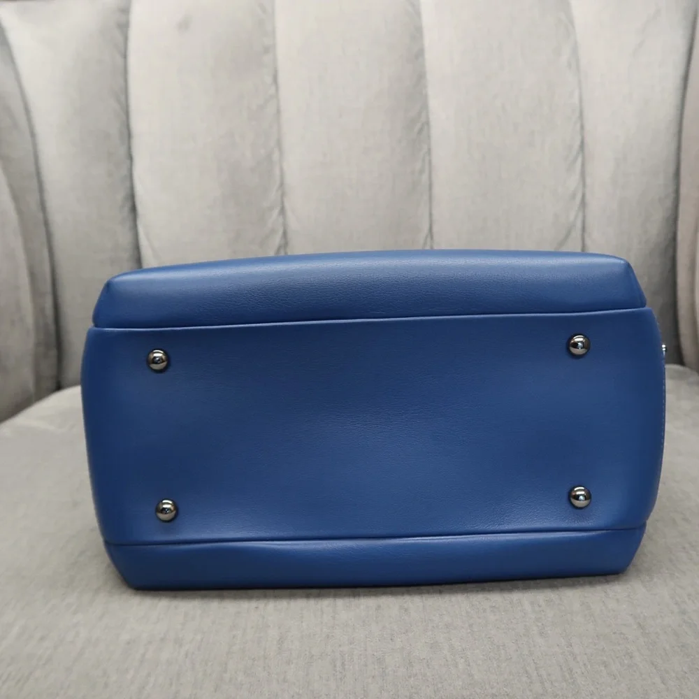 ❌SOLD❌CHANEL Navy Satchel with Gold Accents - Picture 9 of 14